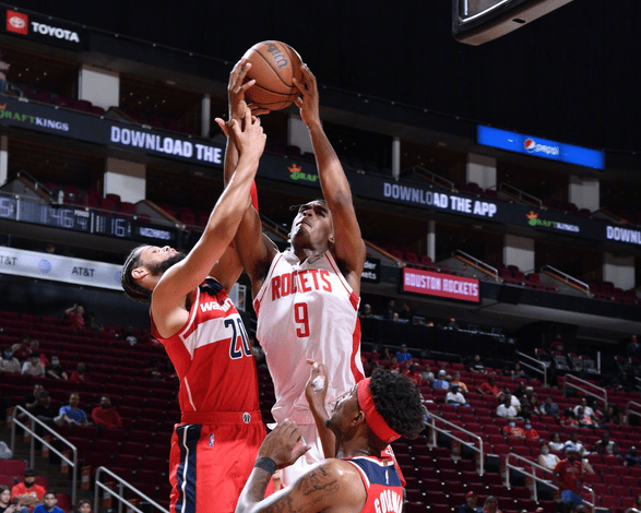 犹他爵士训练开放日；国际比赛日内部沟通引欢呼；欧联在即；临场指挥获称赞